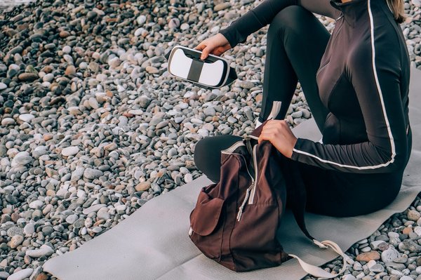 Quels sont les avantages de l'utilisation de la réalité virtuelle pour créer des jeux de formation en secourisme?